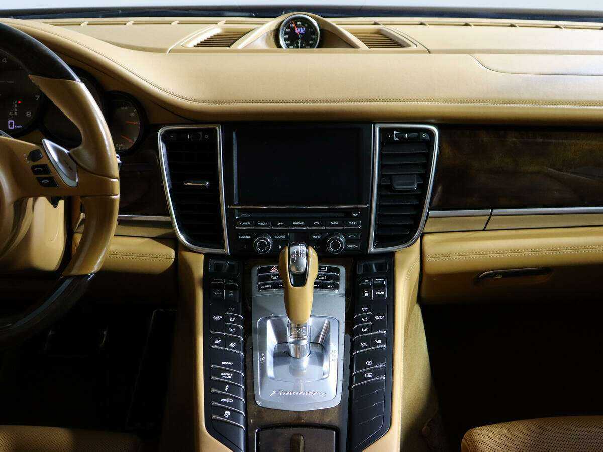Купить Porsche Panamera с пробегом. Фото: #10