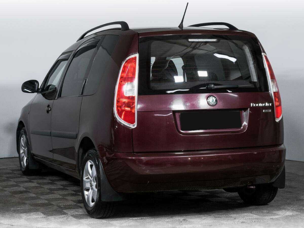 Купить Skoda Roomster с пробегом. Фото: #6