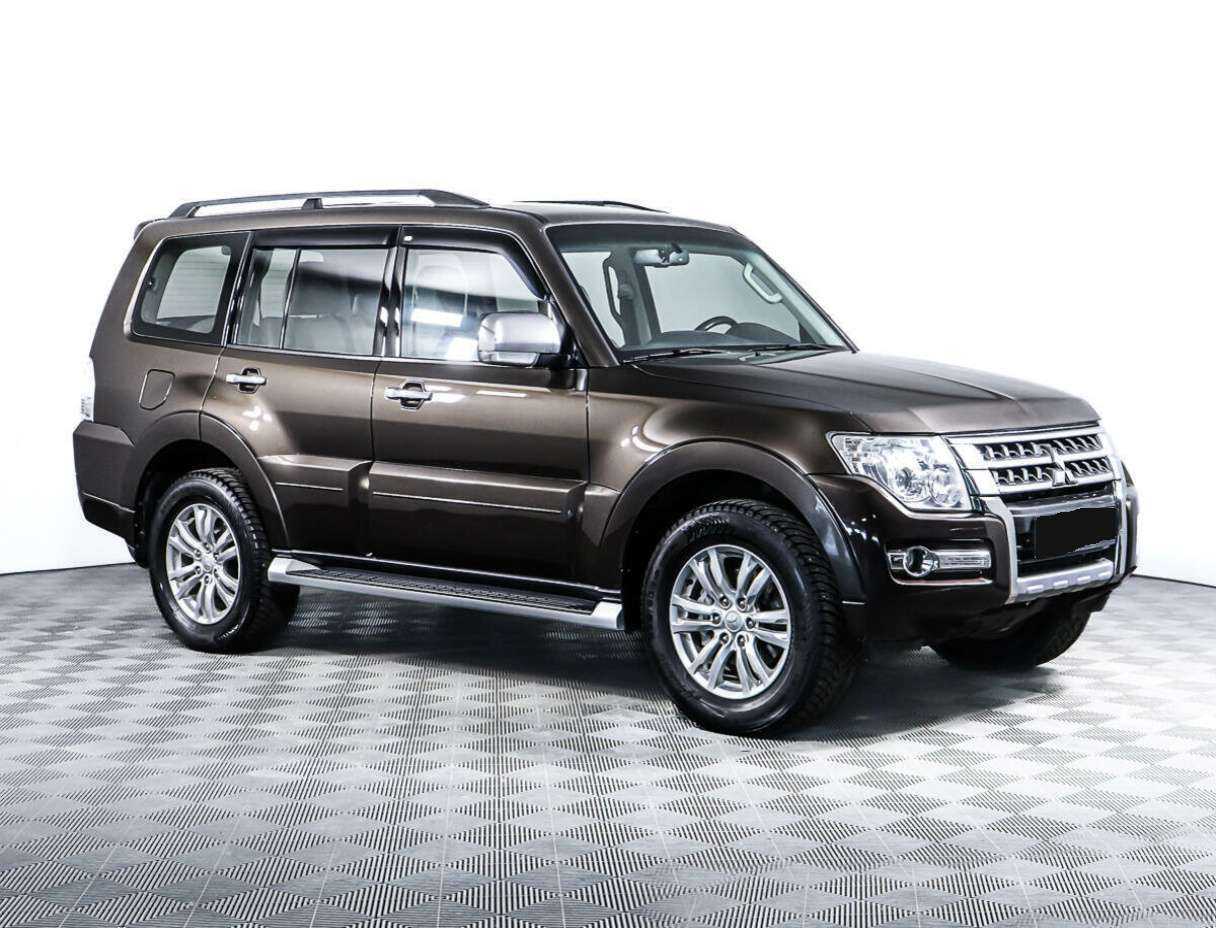 Купить Mitsubishi Pajero с пробегом. Фото: #2