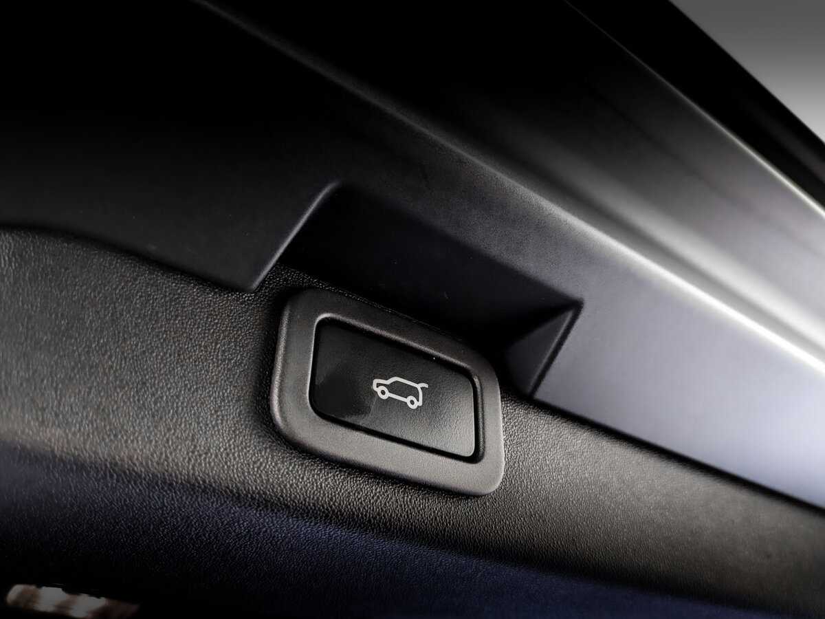 Купить Land Rover Discovery с пробегом. Фото: #25