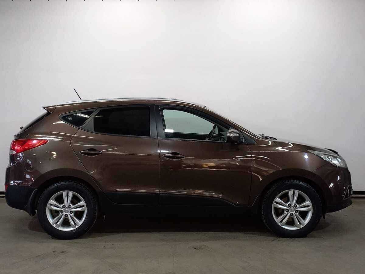 Купить Hyundai ix35 с пробегом. Фото: #3