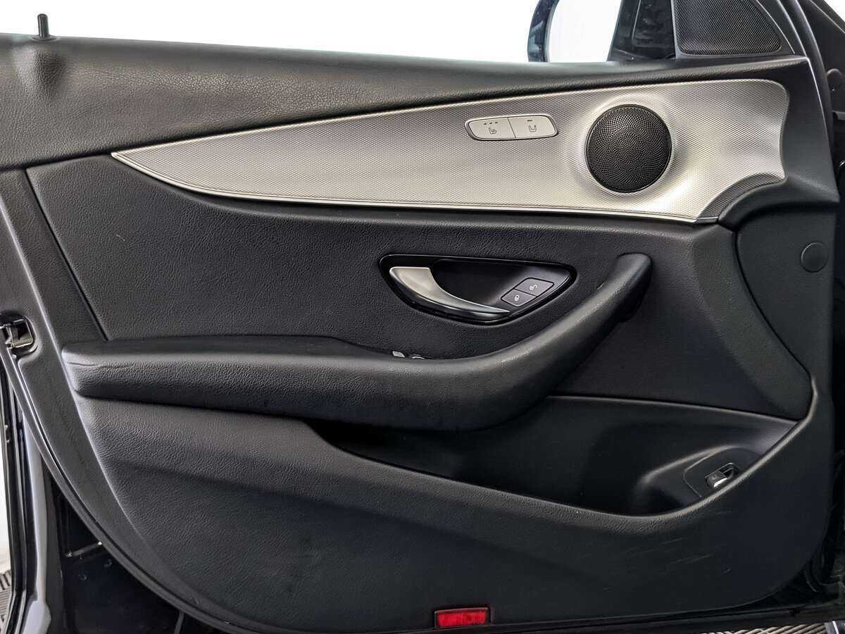 Купить Mercedes-Benz E-Класс с пробегом. Фото: #14