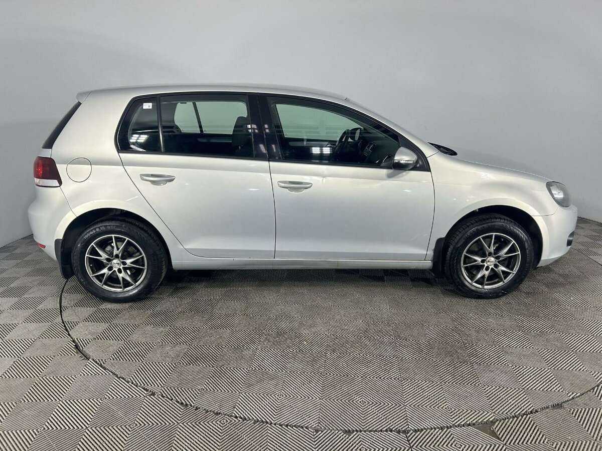 Купить Volkswagen Golf с пробегом. Фото: #3