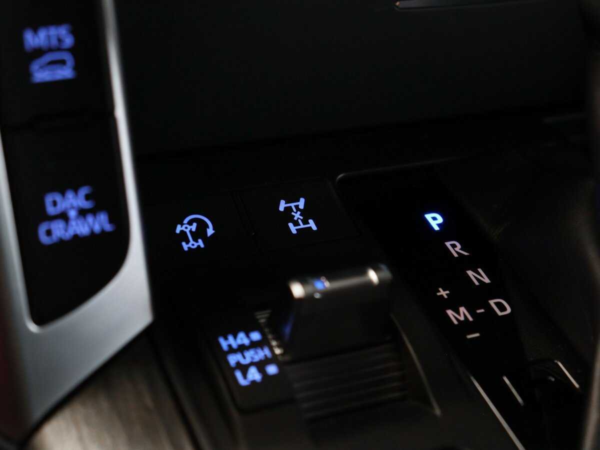 Купить Toyota Land Cruiser с пробегом. Фото: #23