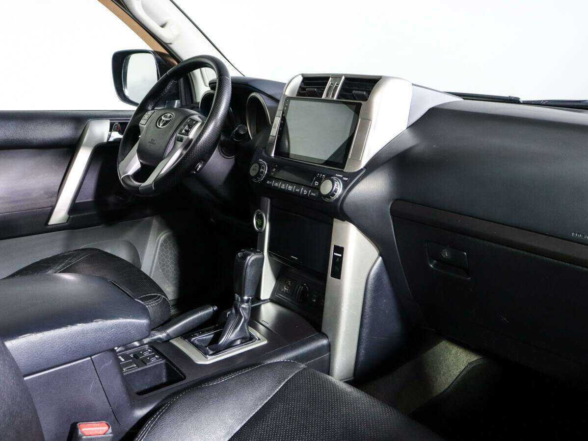 Купить Toyota Land Cruiser Prado с пробегом. Фото: #8