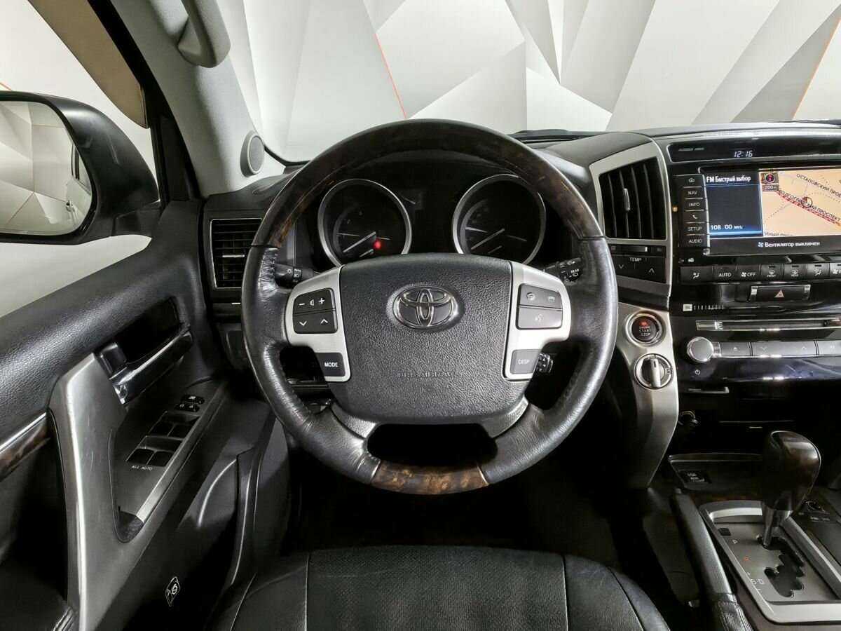 Купить Toyota Land Cruiser с пробегом. Фото: #14