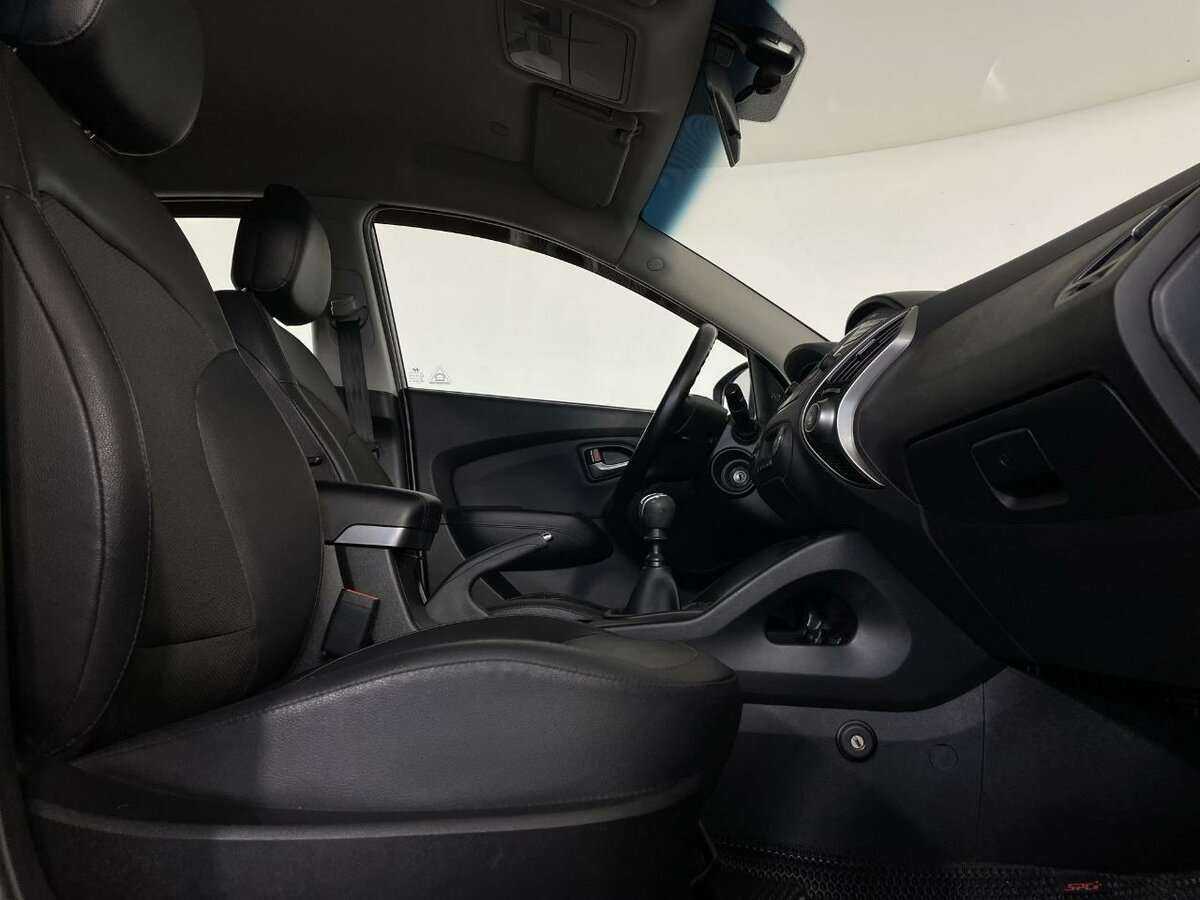 Купить Hyundai ix35 с пробегом. Фото: #13