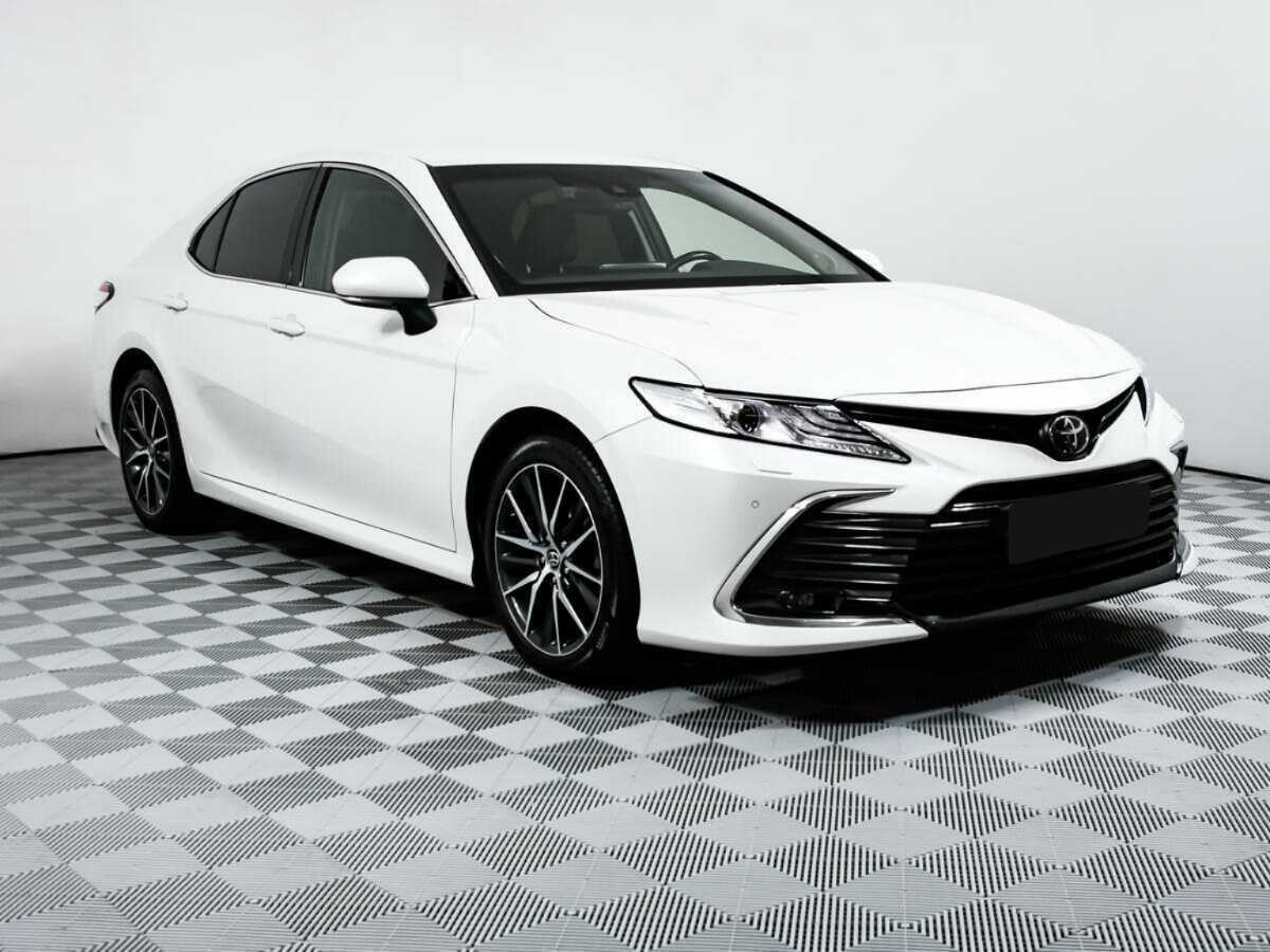 Купить Toyota Camry с пробегом. Фото: #2