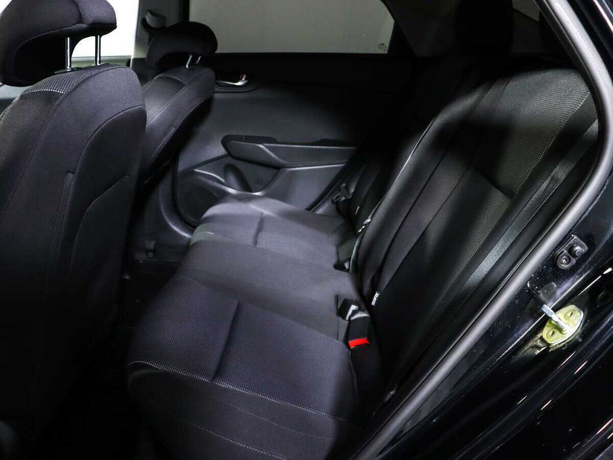 Купить Hyundai Solaris с пробегом. Фото: #9