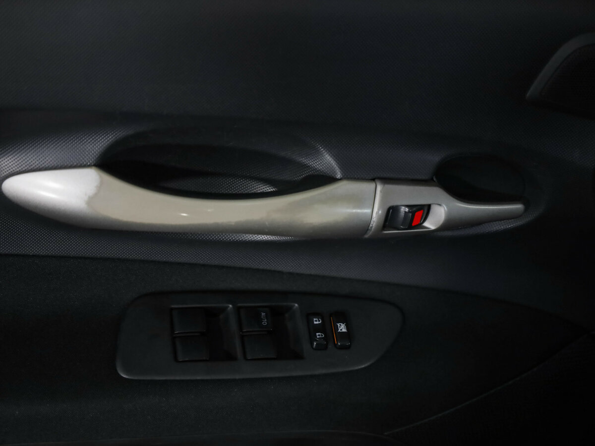 Купить Toyota Auris с пробегом. Фото: #16
