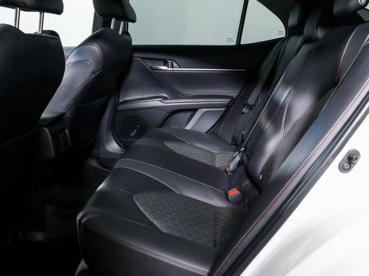 Купить Toyota Camry с пробегом. Фото: #6
