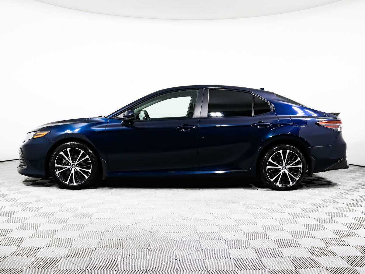 Купить Toyota Camry с пробегом. Фото: #7