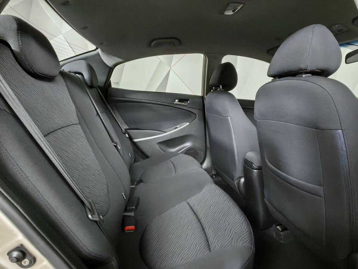 Купить Hyundai Solaris с пробегом. Фото: #11