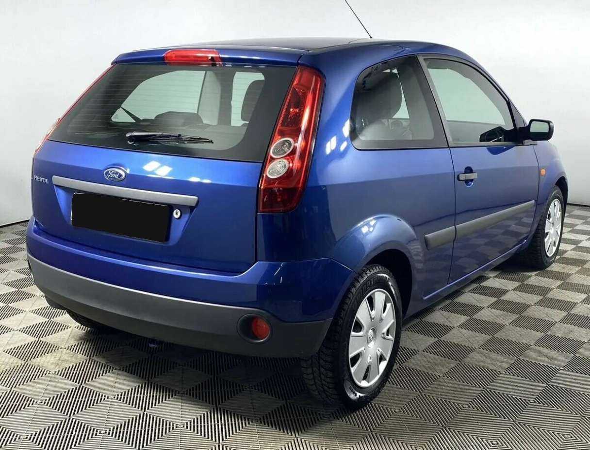 Купить Ford Fiesta с пробегом. Фото: #4