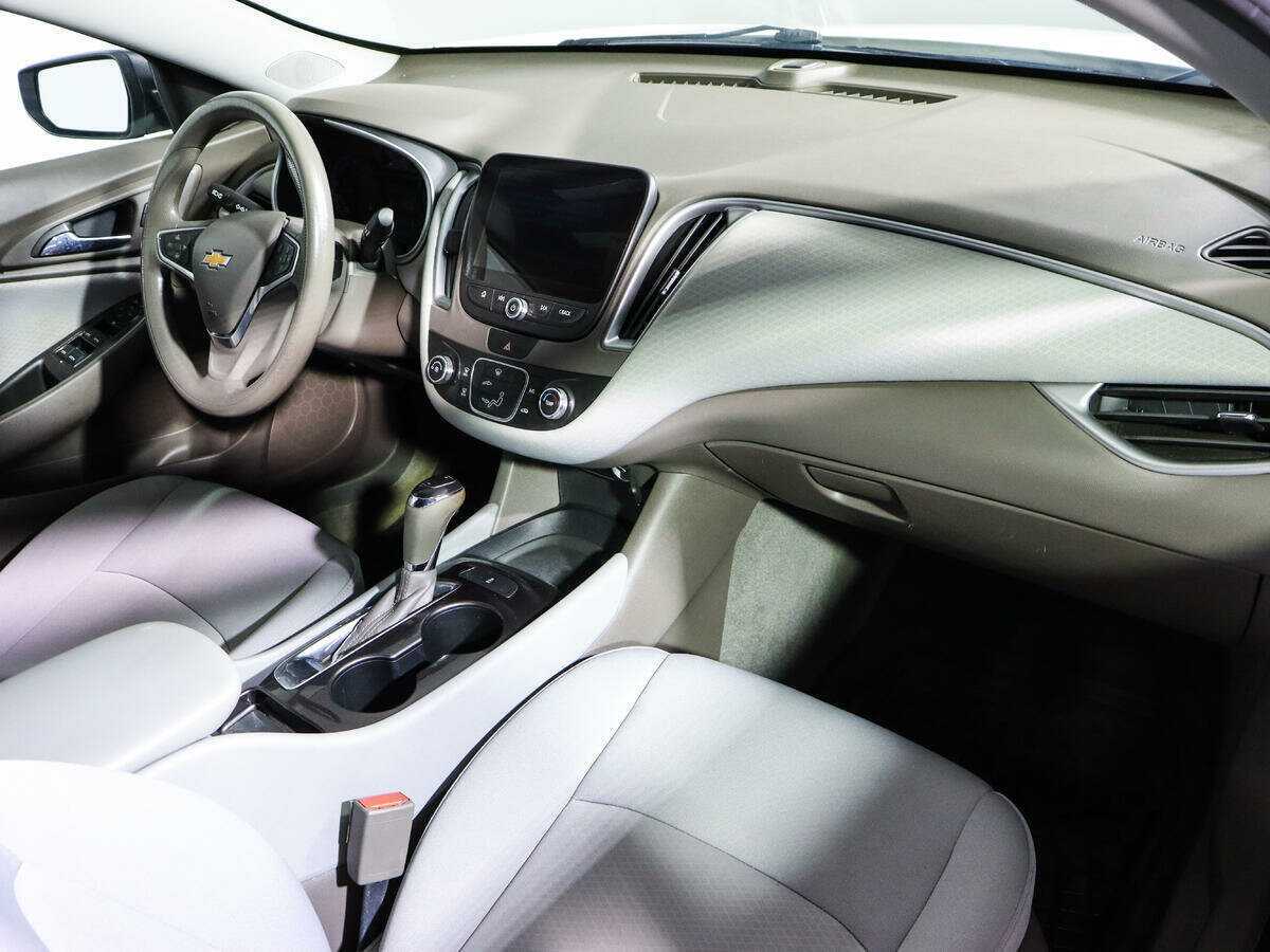Купить Chevrolet Malibu с пробегом. Фото: #8
