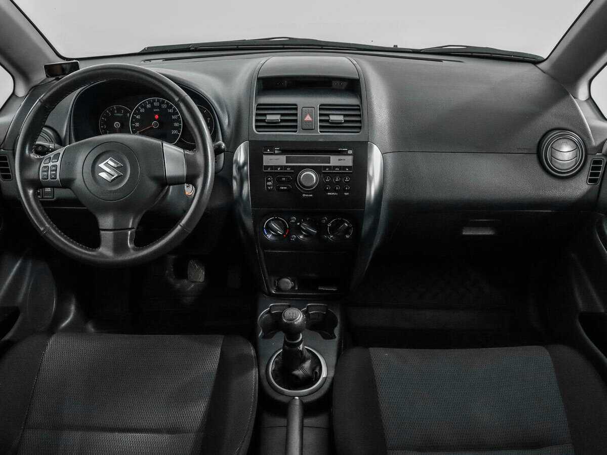Купить Suzuki SX4 с пробегом. Фото: #11