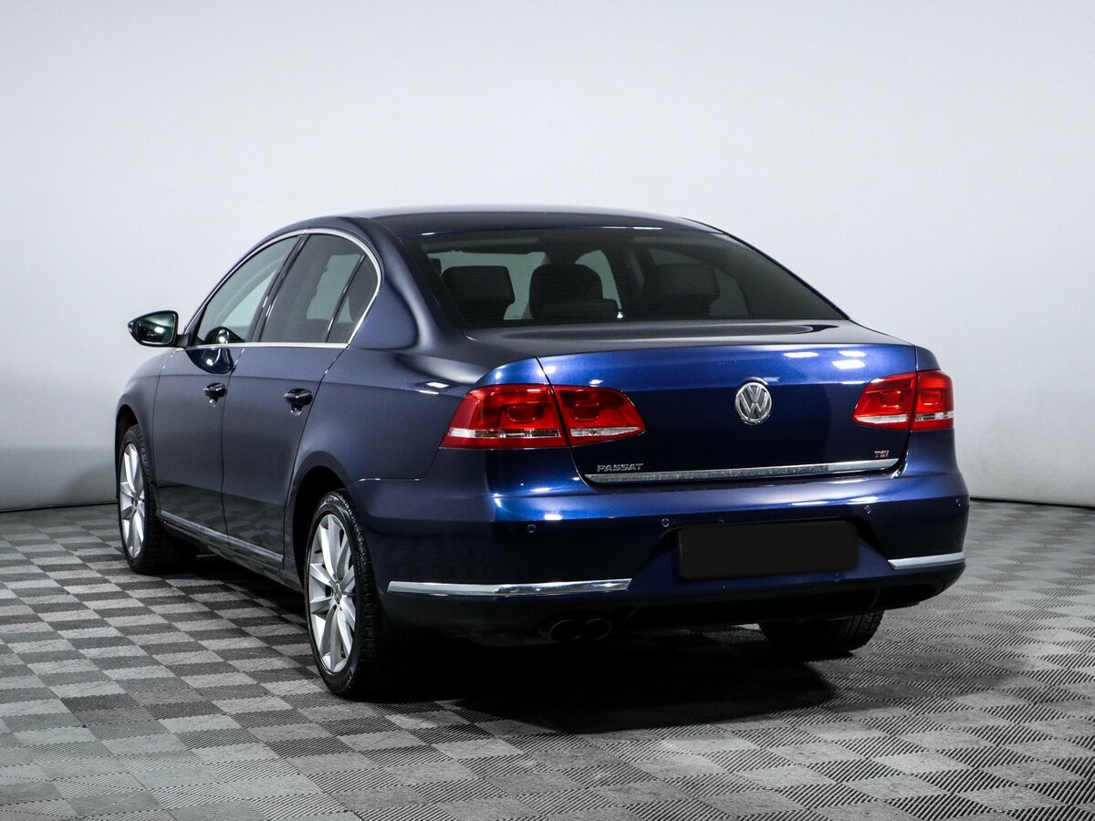 Купить Volkswagen Passat с пробегом. Фото: #4