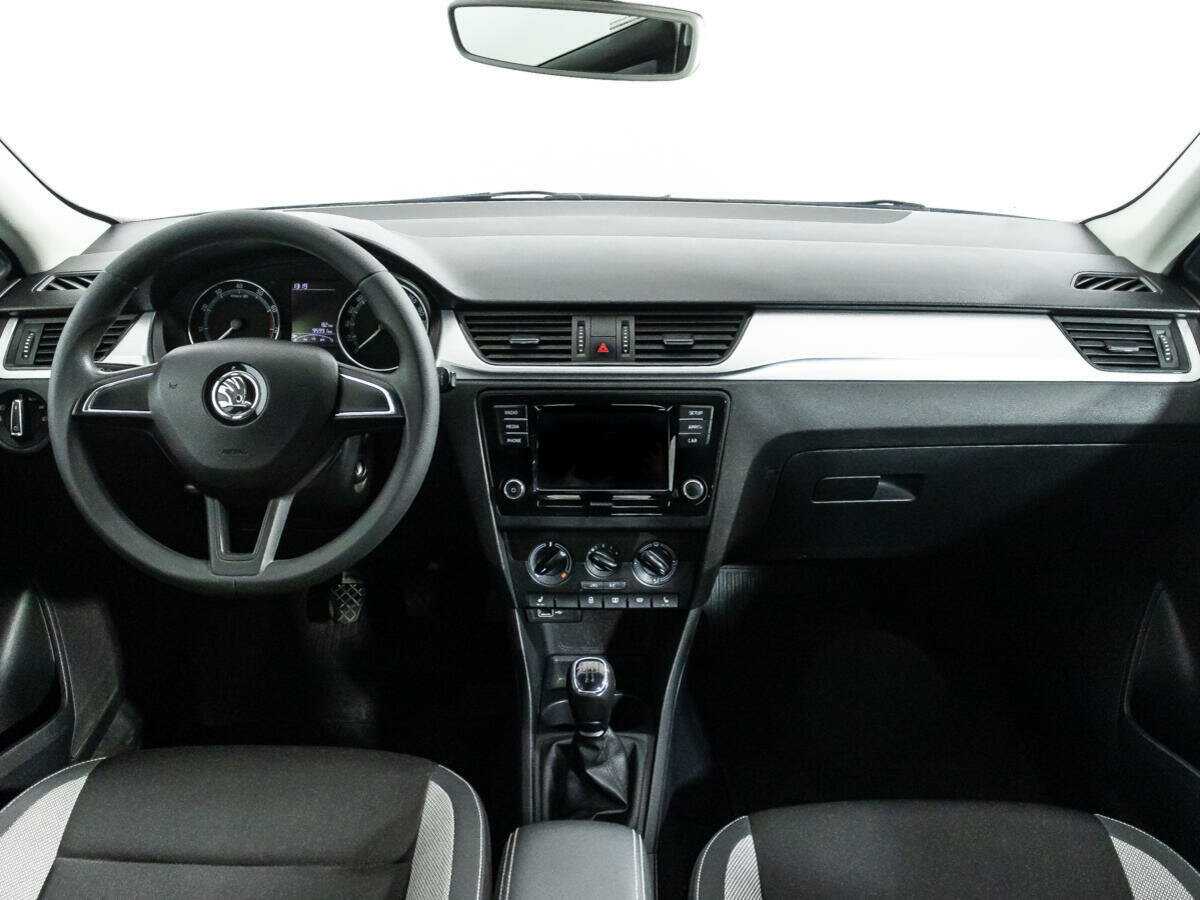 Купить Skoda Rapid с пробегом. Фото: #12