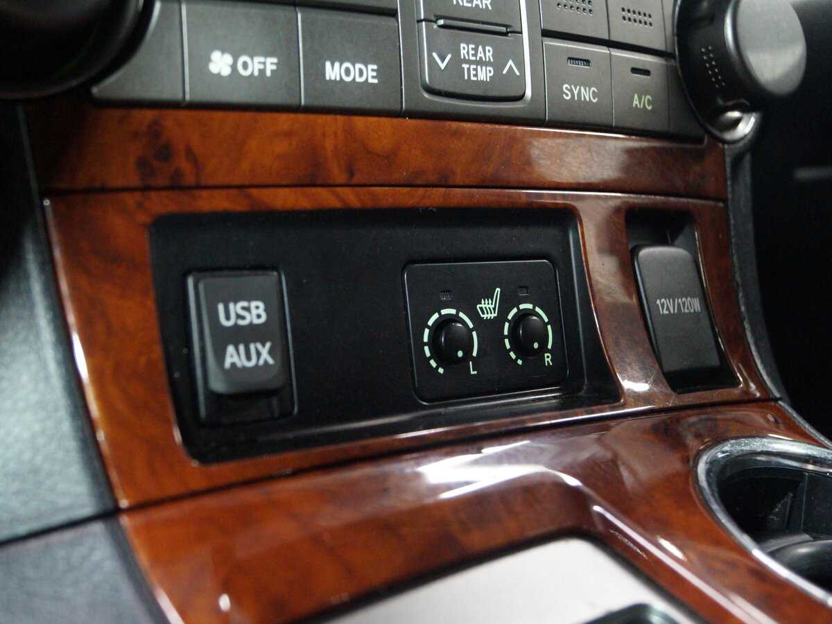 Купить Toyota Highlander с пробегом. Фото: #30