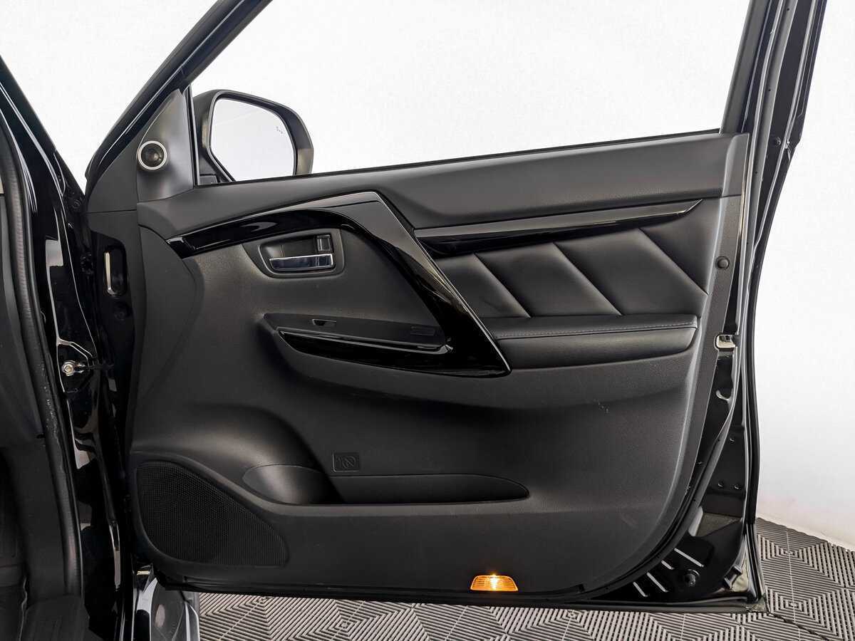 Купить Mitsubishi Pajero Sport с пробегом. Фото: #21