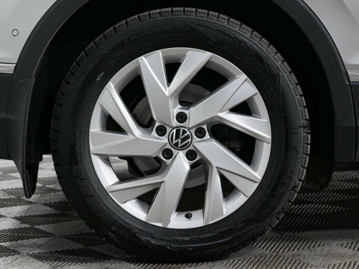 Купить Volkswagen Tiguan с пробегом. Фото: #19