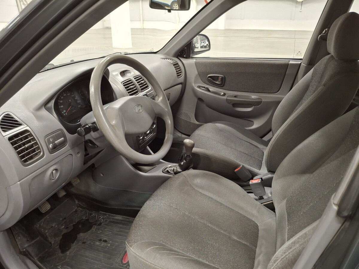 Купить Hyundai Accent с пробегом. Фото: #15