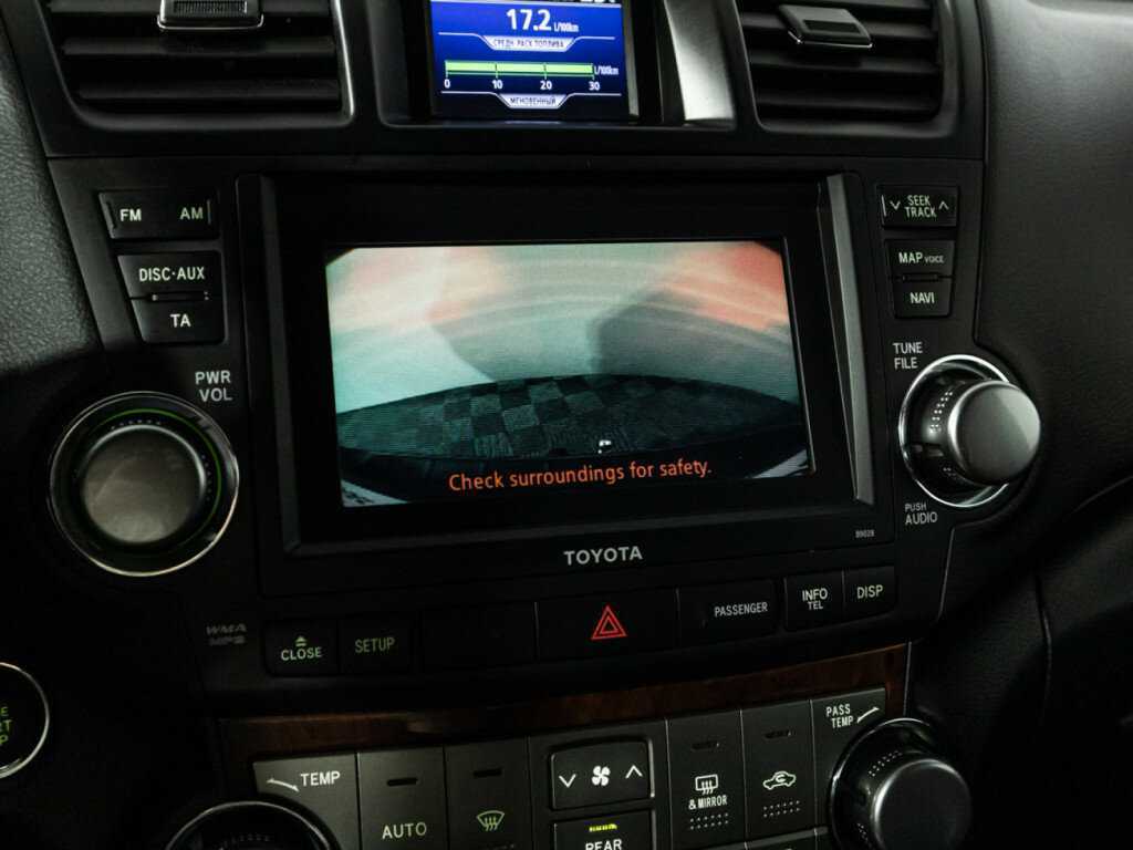 Купить Toyota Highlander с пробегом. Фото: #17