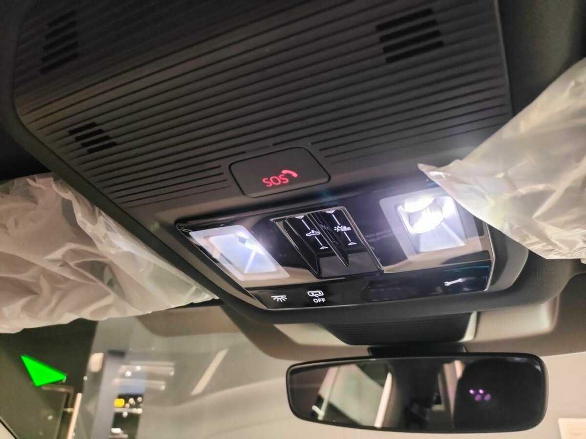 Купить Volkswagen Tiguan с пробегом. Фото: #12