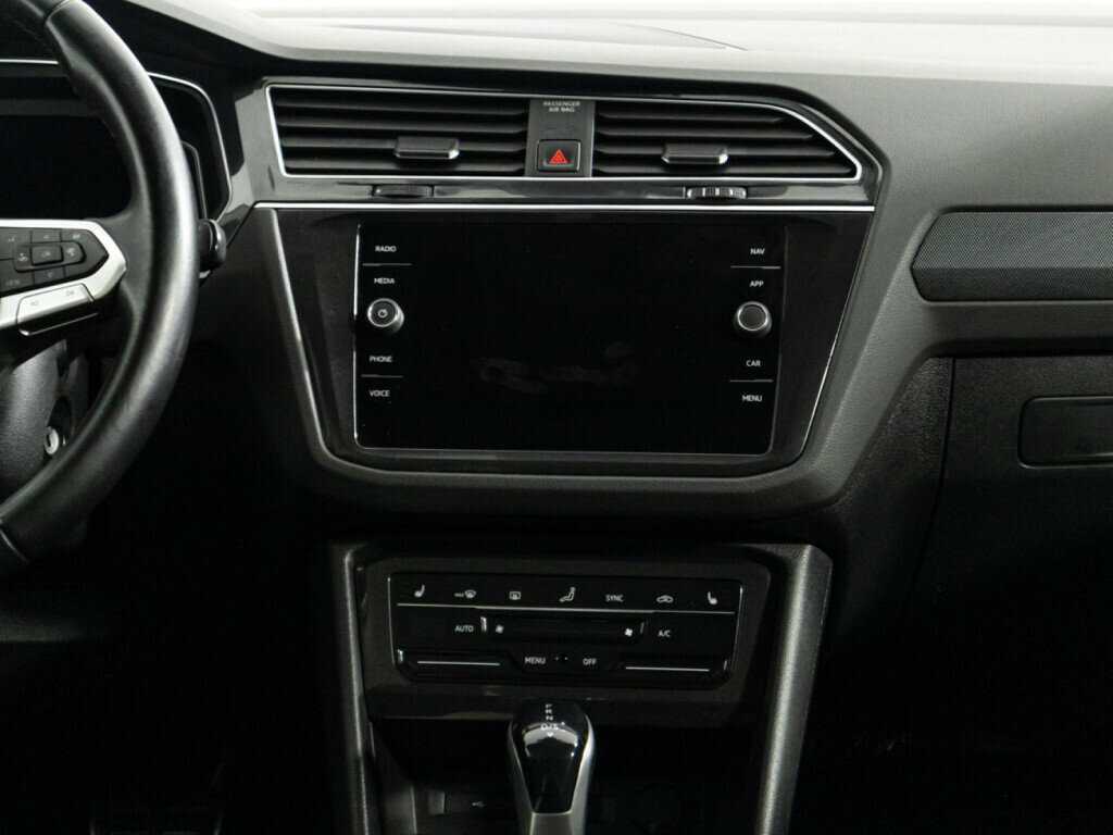 Купить Volkswagen Tiguan с пробегом. Фото: #13