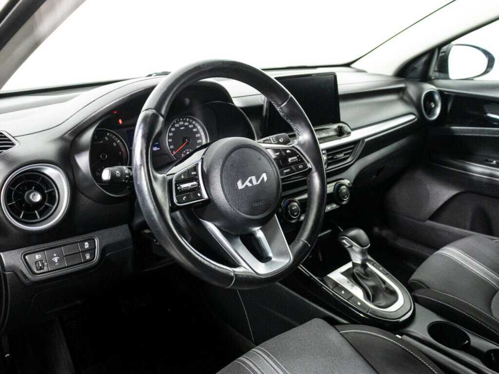 Купить Kia Cerato с пробегом. Фото: #10