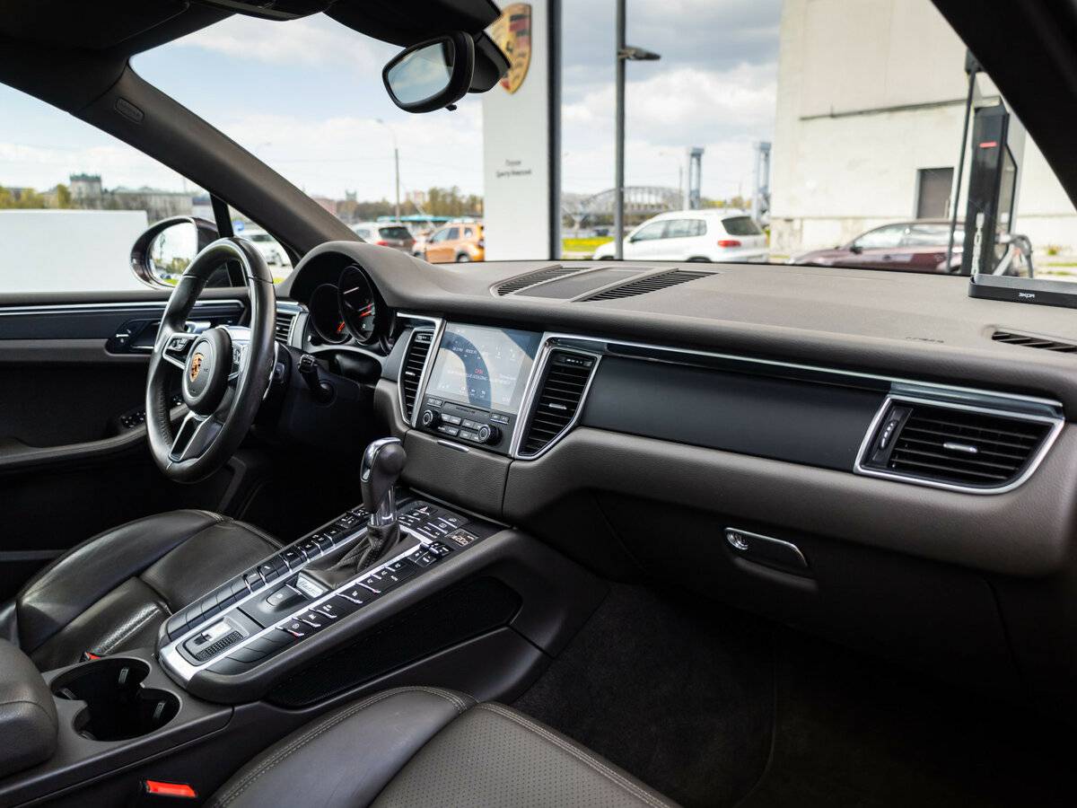 Купить Porsche Macan с пробегом. Фото: #10