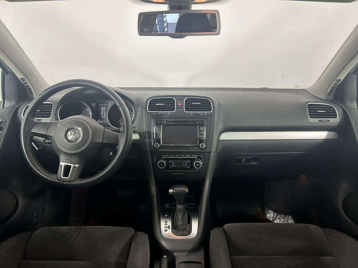 Купить Volkswagen Golf с пробегом. Фото: #5