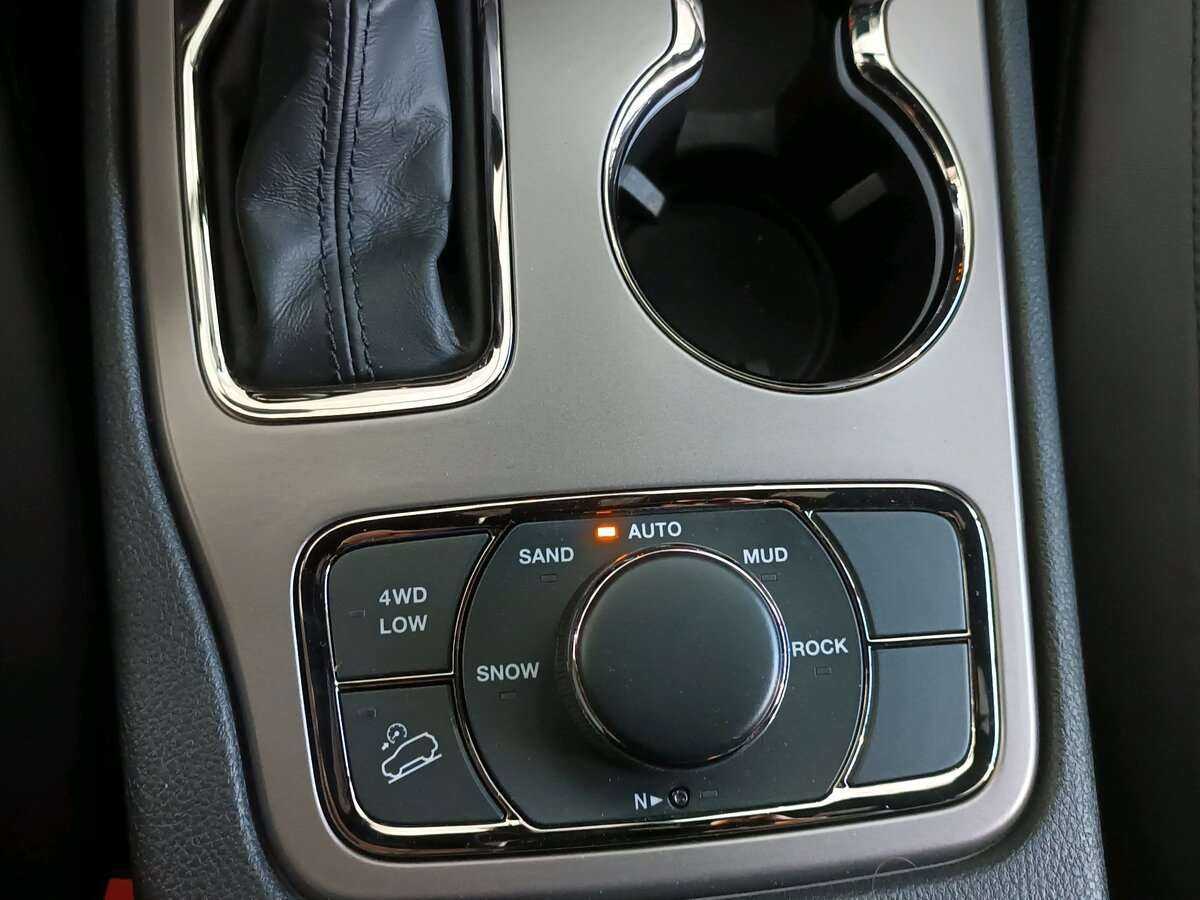 Купить Jeep Grand Cherokee с пробегом. Фото: #12