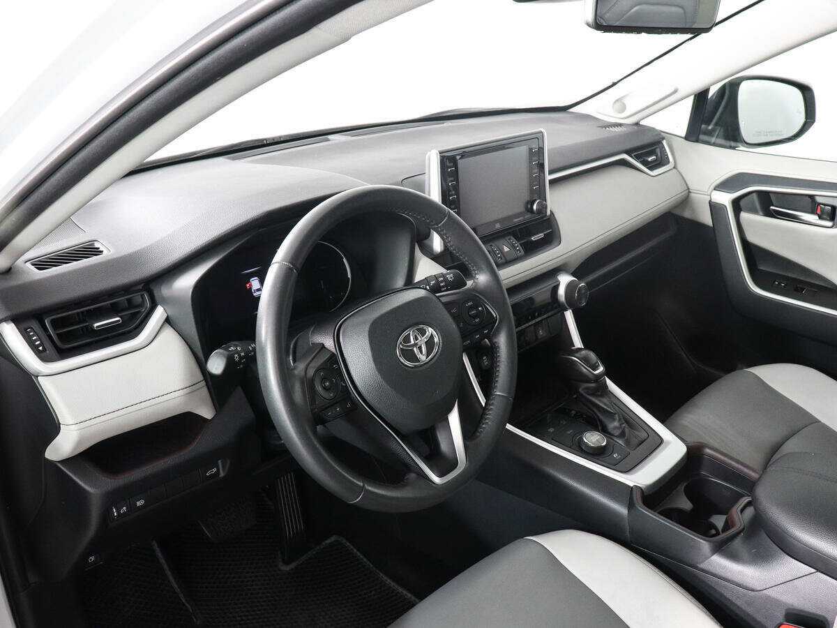 Купить Toyota RAV4 с пробегом. Фото: #8