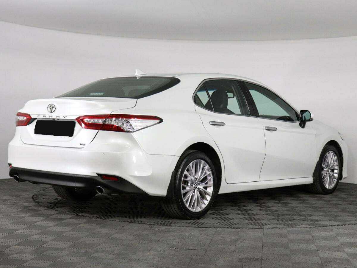 Купить Toyota Camry с пробегом. Фото: #4