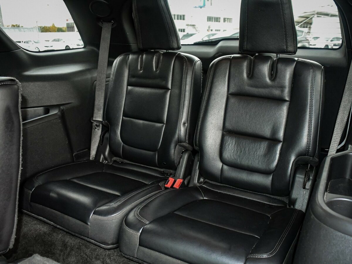 Купить Ford Explorer с пробегом. Фото: #13