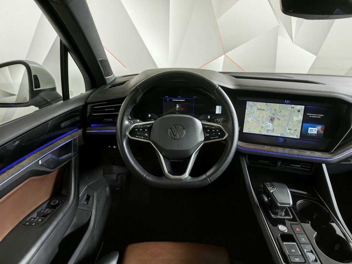 Купить Volkswagen Touareg с пробегом. Фото: #14
