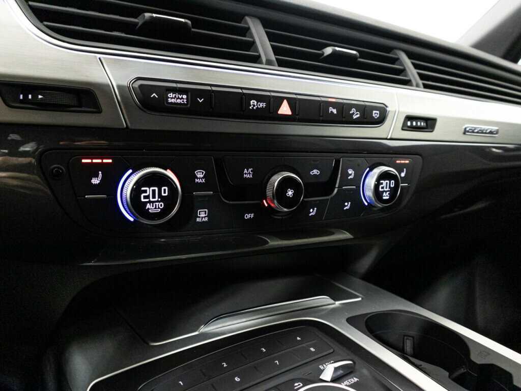 Купить Audi Q7 с пробегом. Фото: #16