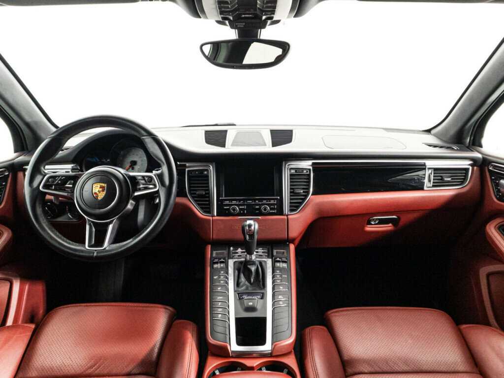 Купить Porsche Macan с пробегом. Фото: #12
