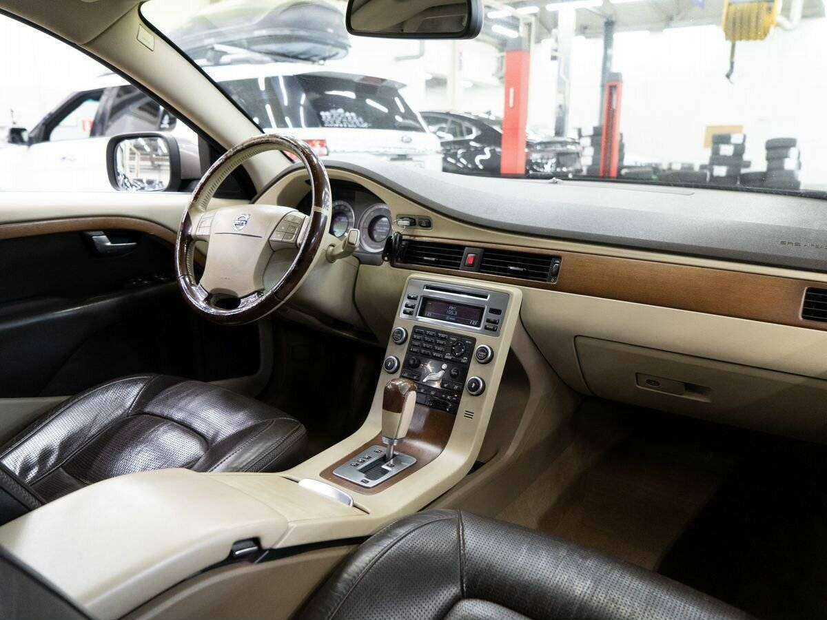 Купить Volvo XC70 с пробегом. Фото: #17
