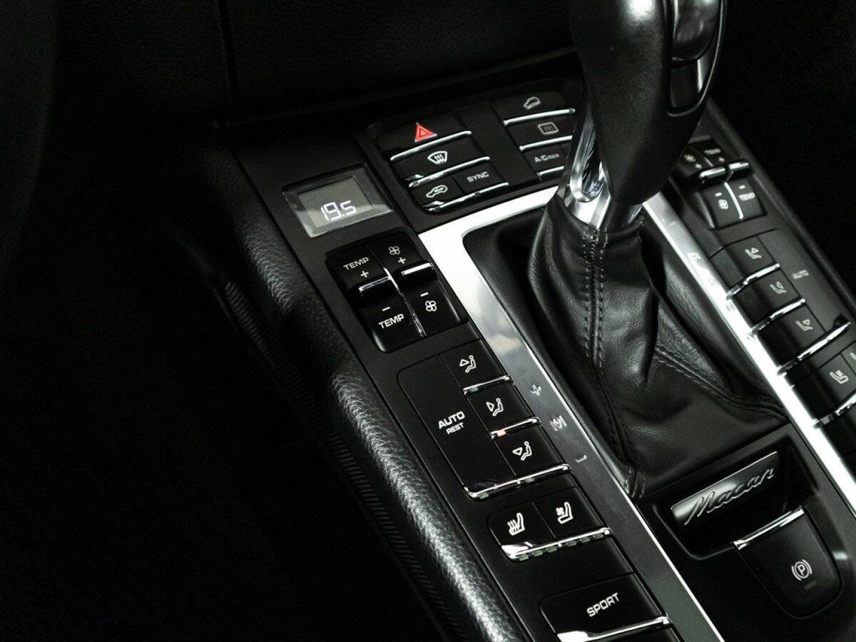 Купить Porsche Macan с пробегом. Фото: #22