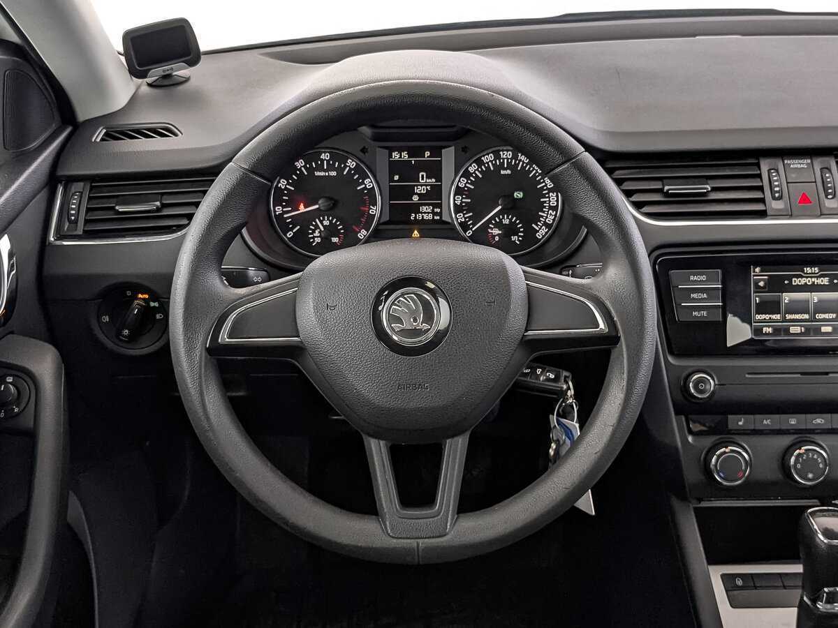 Купить Skoda Octavia с пробегом. Фото: #21