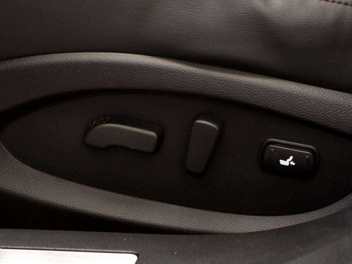 Купить Infiniti FX с пробегом. Фото: #10
