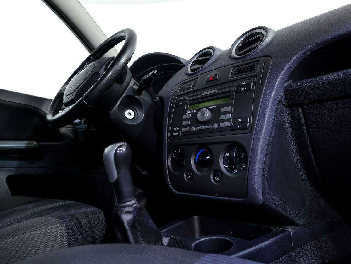 Купить Ford Fusion с пробегом. Фото: #19