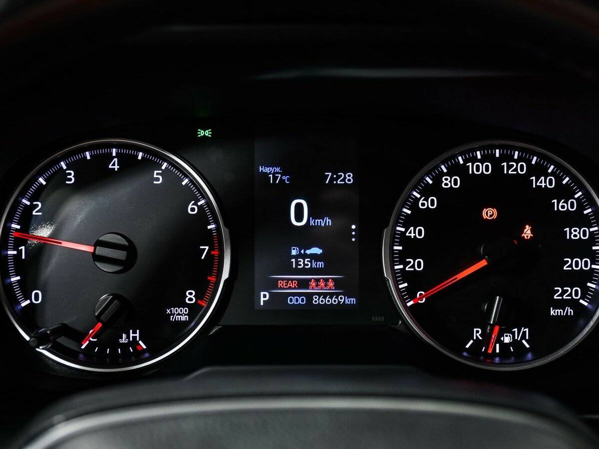 Купить Toyota RAV4 с пробегом. Фото: #9