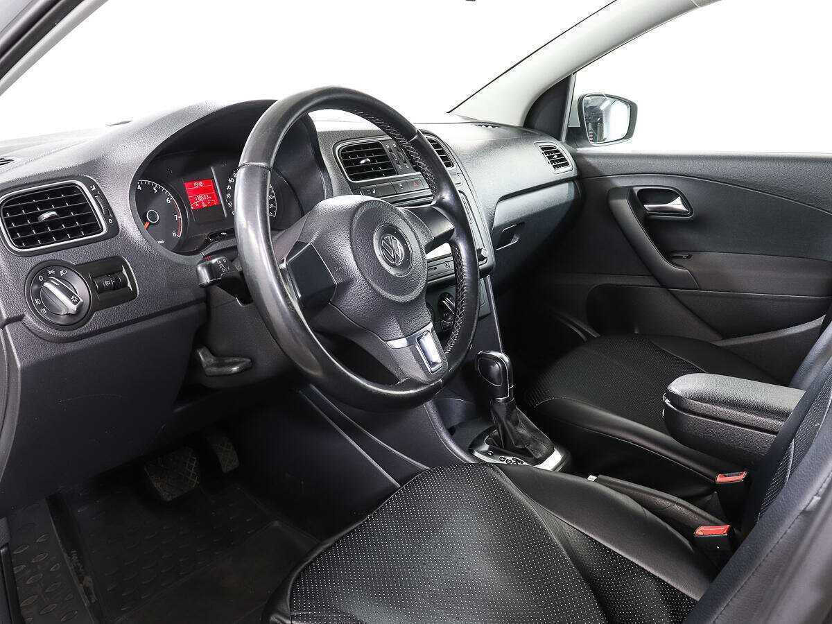Купить Volkswagen Polo с пробегом. Фото: #12