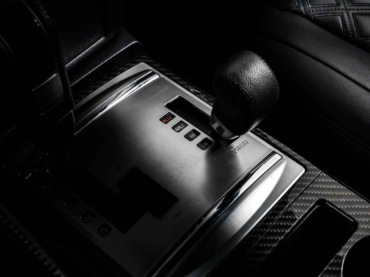 Купить Mitsubishi Pajero с пробегом. Фото: #19