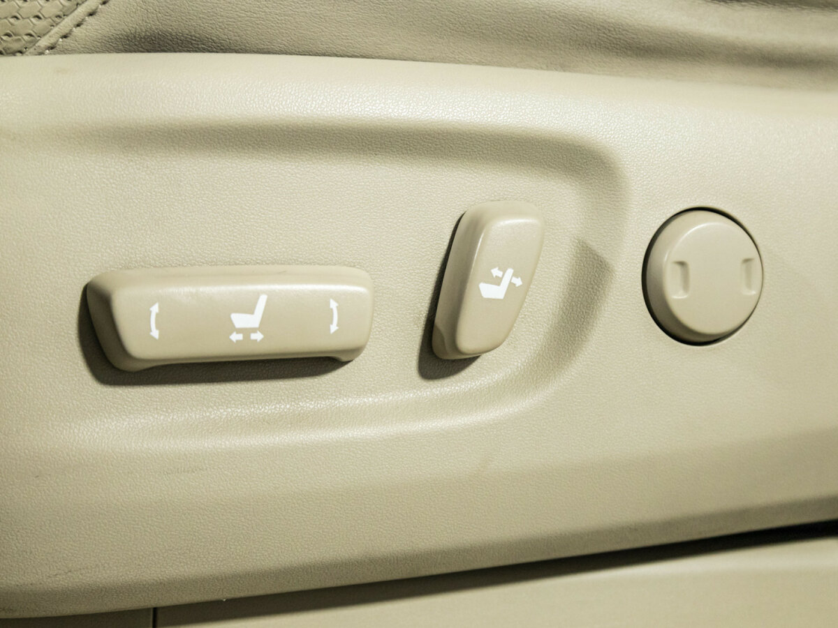 Купить Toyota Land Cruiser Prado с пробегом. Фото: #12
