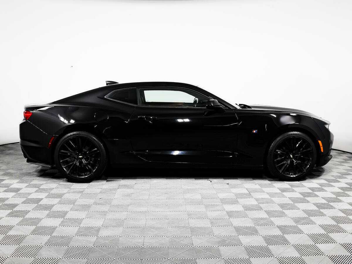 Купить Chevrolet Camaro с пробегом. Фото: #3