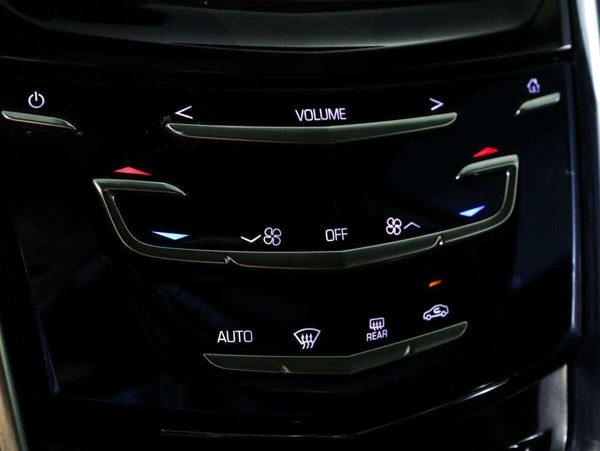 Купить Cadillac SRX с пробегом. Фото: #14